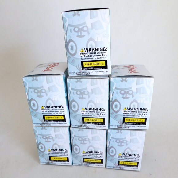 RARE NEW 2004 3” SCARY GIRL DESIGNER URBAN ART VINYL FIGURES LOT OF 7 - Picture 11 of 11